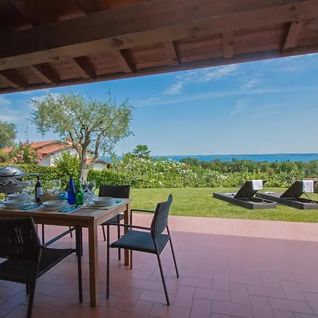 Borgo Stropea Villa *